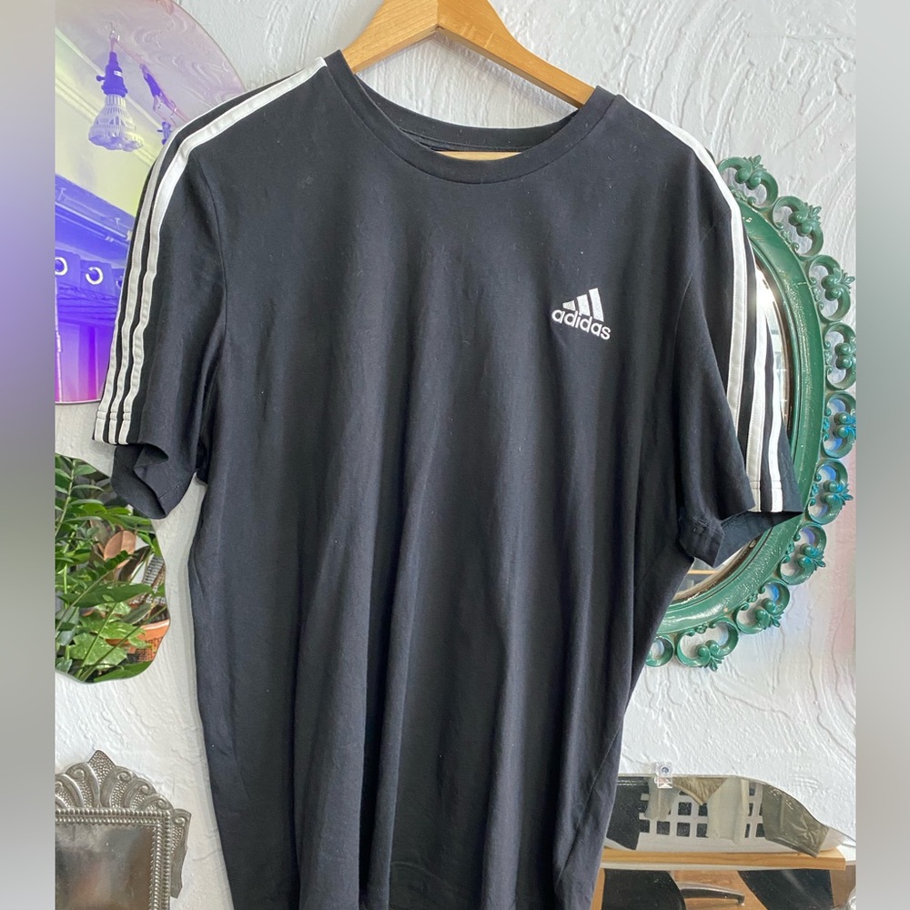 Adidas tee